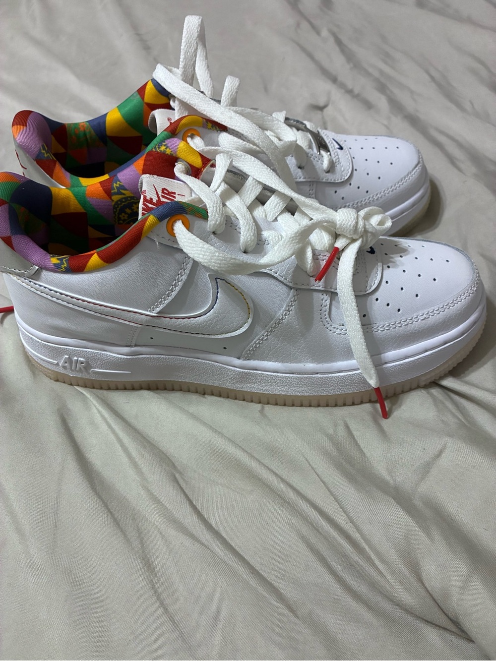 Nike Kids White Leather Sneakers with Colorful Geometric Liner